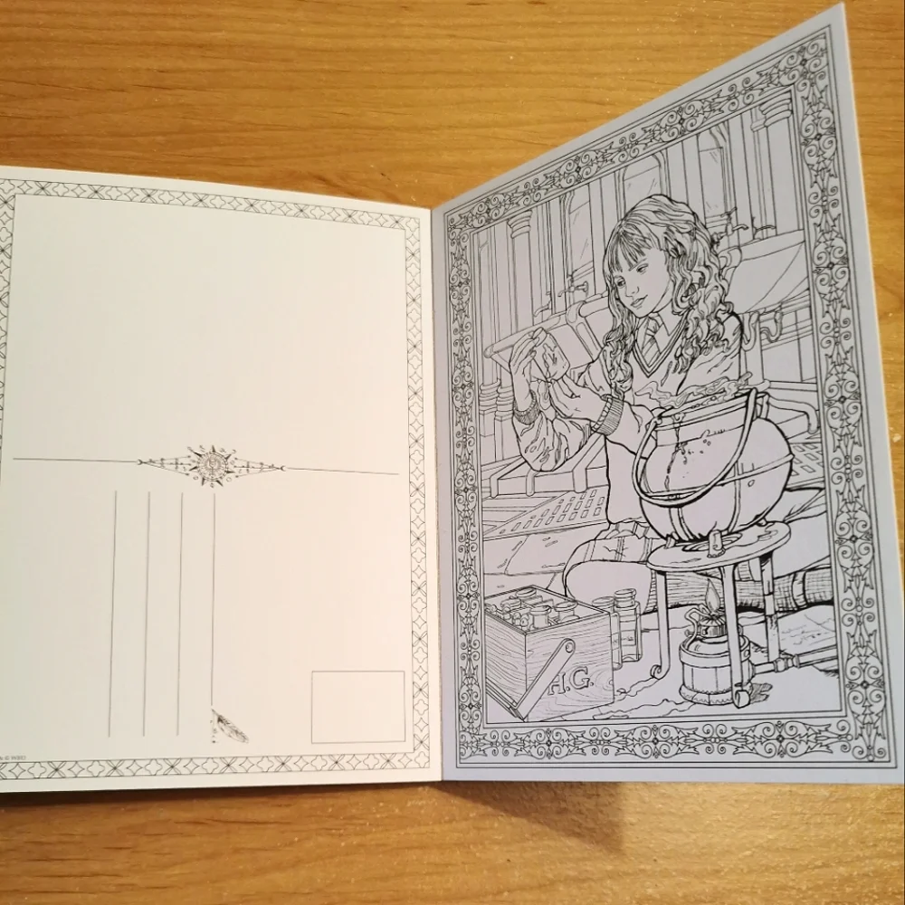 Harry Potter Postcard/Colouring Book - Picture 3 of 6